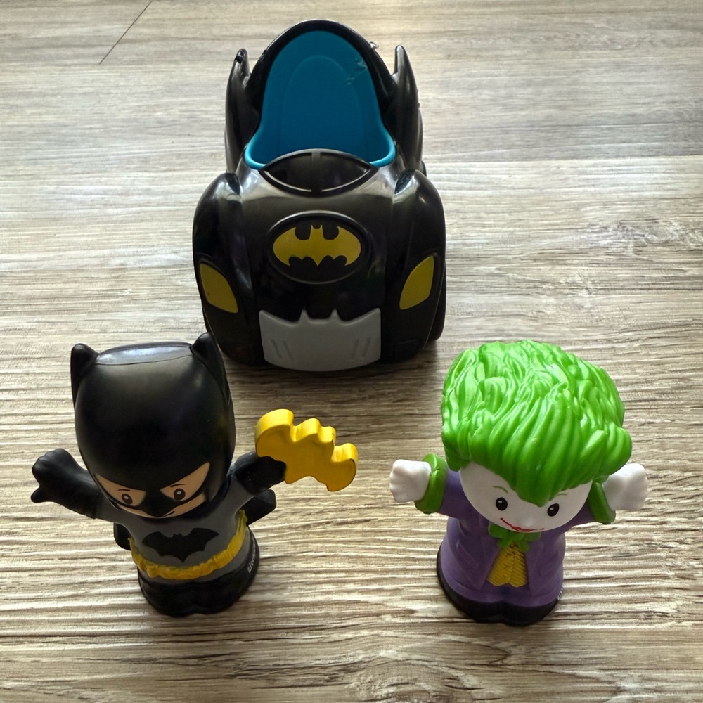 2/$20 Little People Batman, Batmobile & Joker - Picture 2 of 6